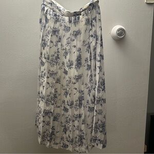 Maxi skirt white and blue